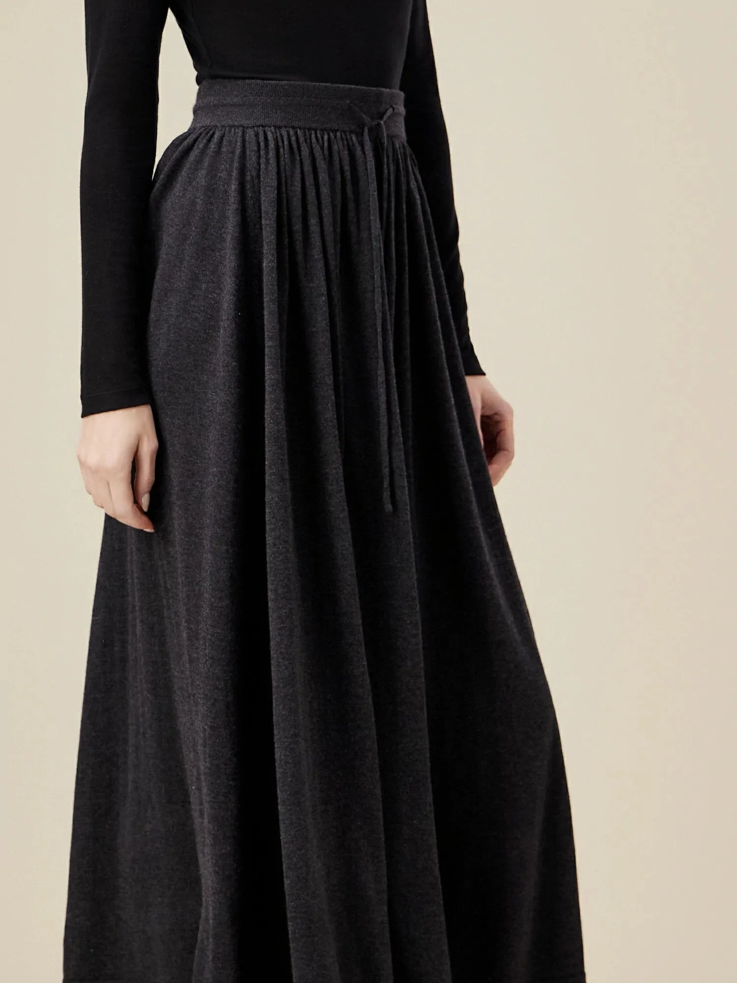 Amoretu Wool Pleated Elastic Waist Skirt