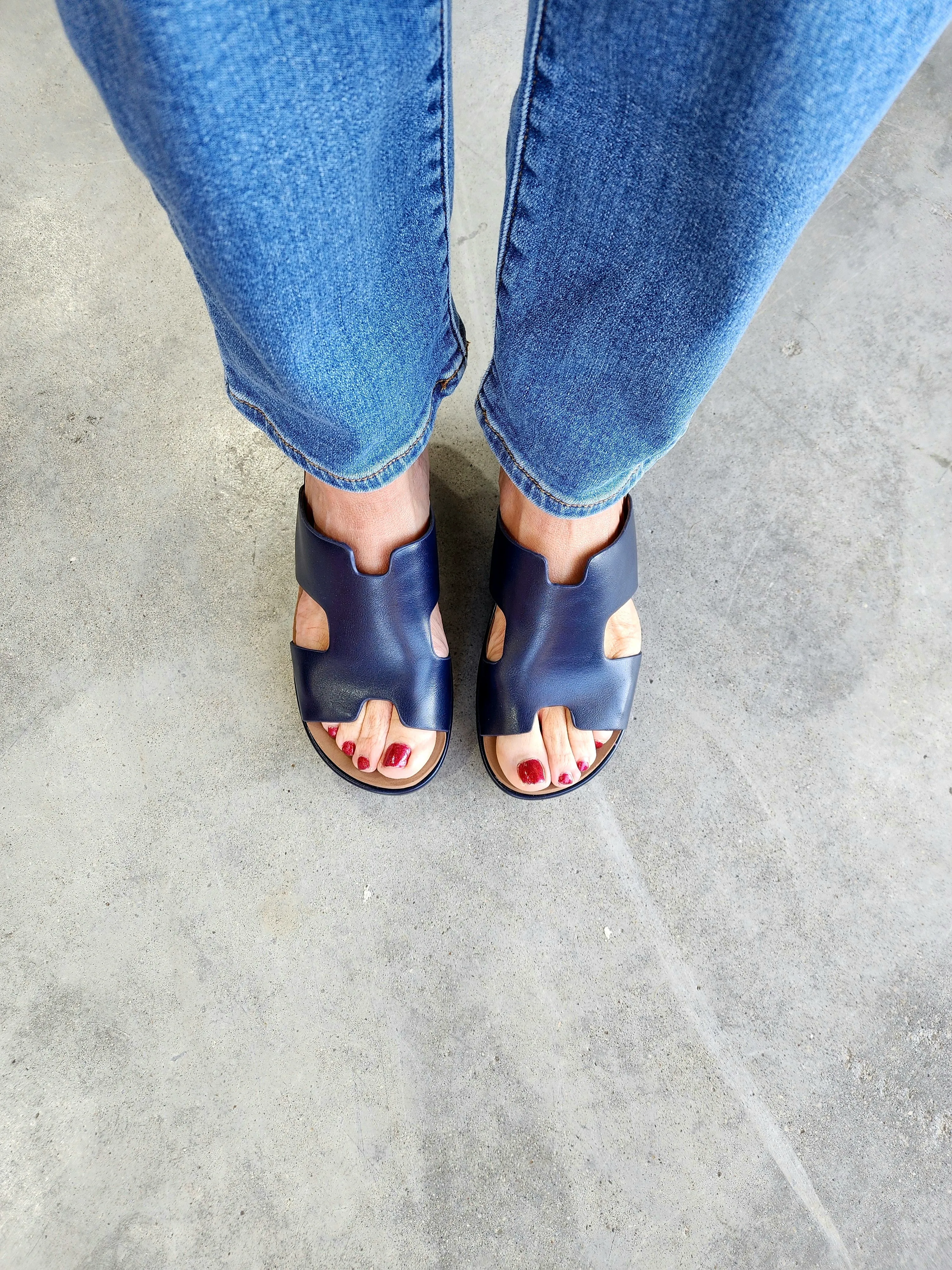 Corky's Navy Pucker Up Wedges