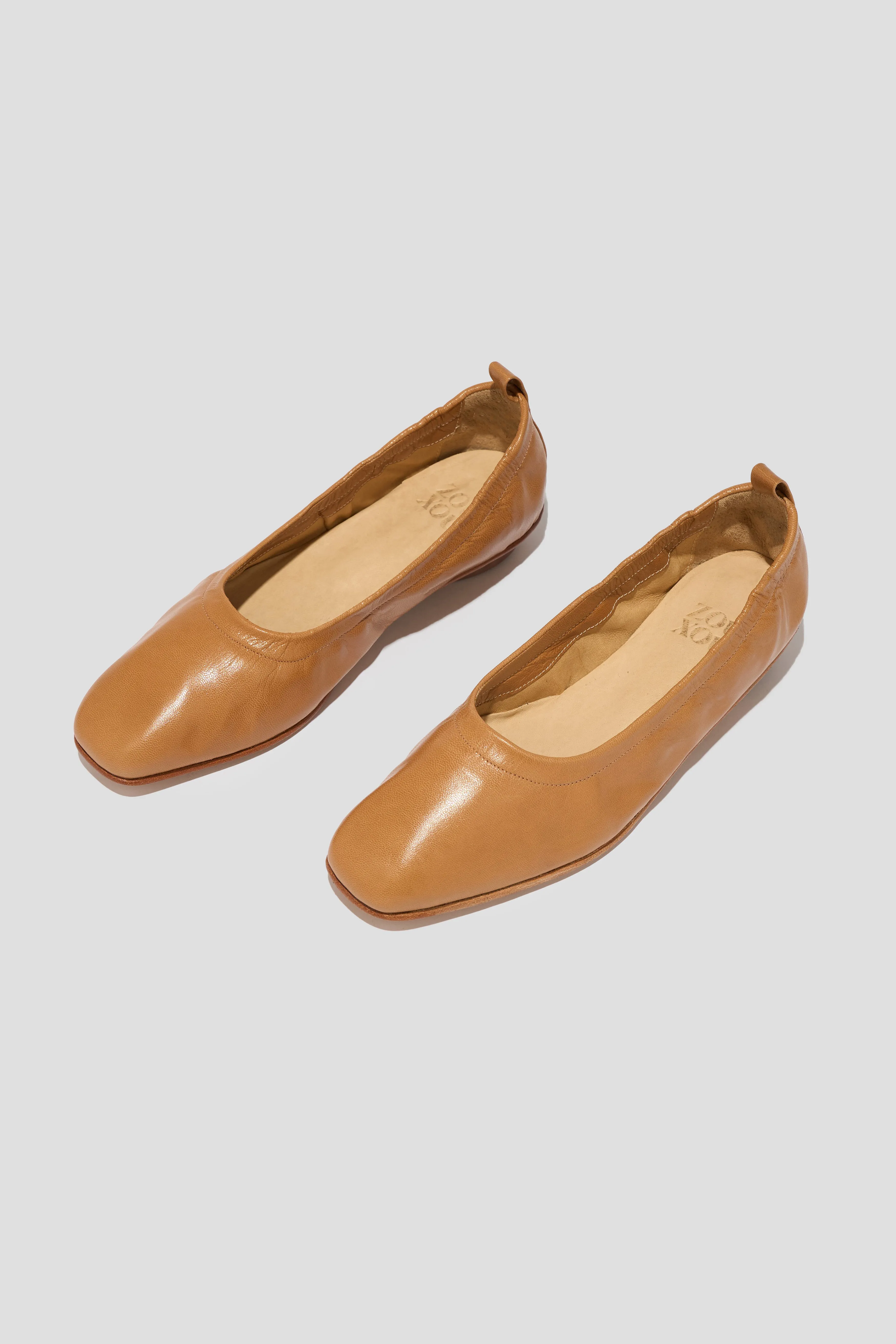 Daria Glove Flat in Suela